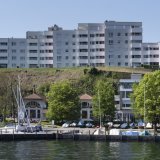 Alors que Zurich figure à la troisième place des villes présentant le plus fort risque de surchauffe, juste derrière Miami et Tokyo, Genève pointe au 7e rang (archives). KEYSTONE/GAETAN BALLY
